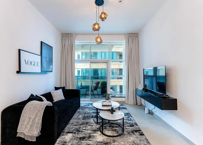 Stunning 1 Bed Apartment In Marina Arcade