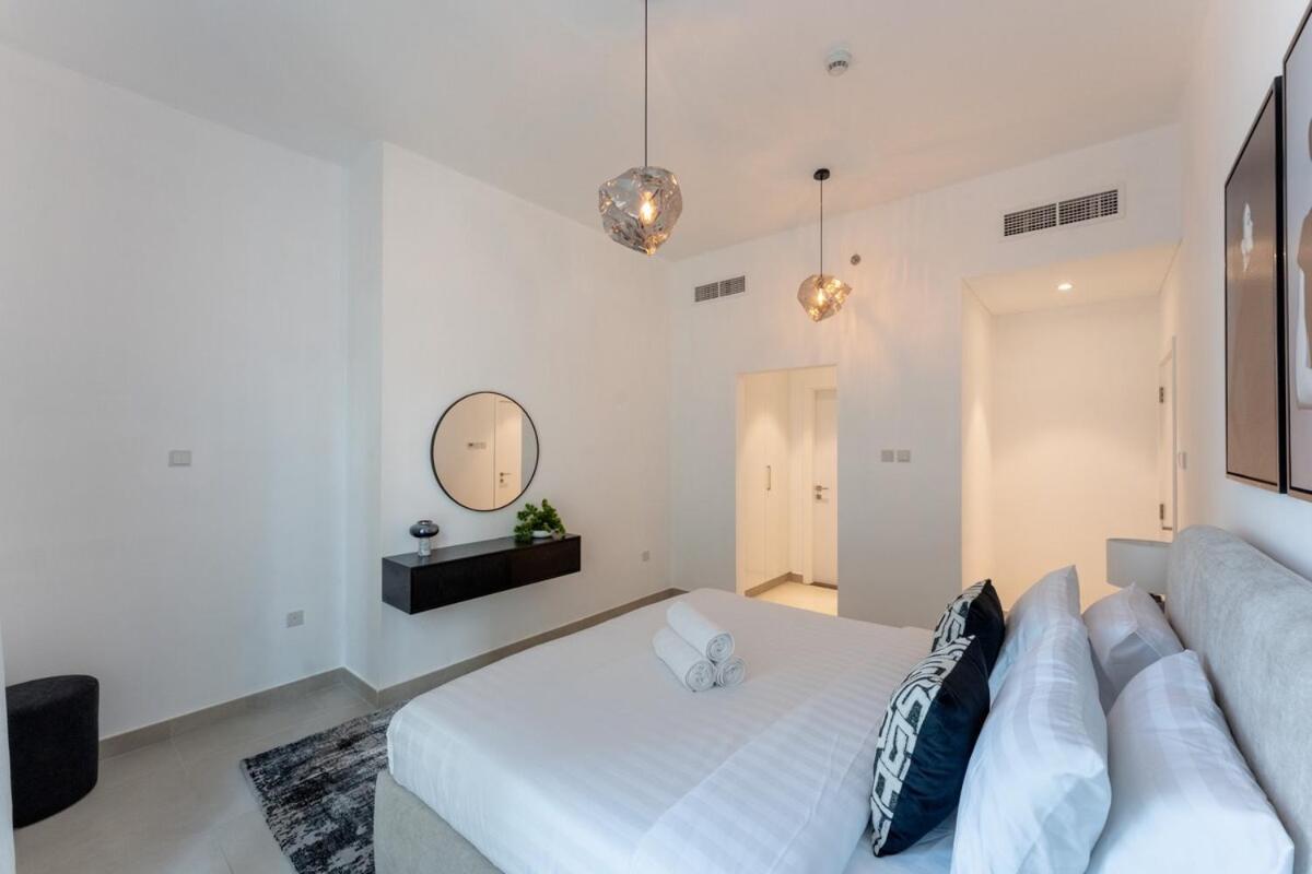 Stunning 1 Bed In Marina Arcade * Dubai