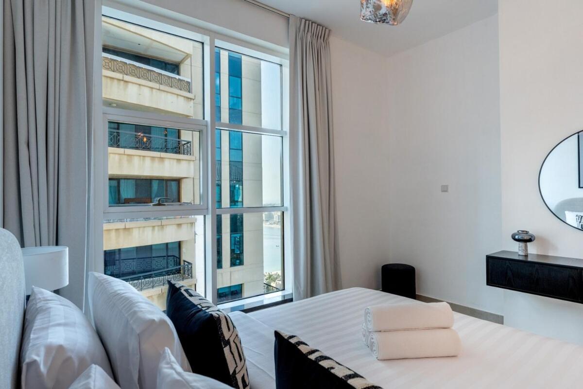 Stunning 1 Bed In Marina Arcade Dubai